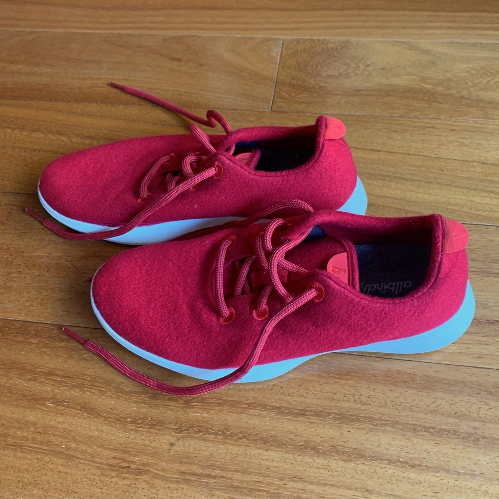 Allbirds Women’s Red Wool Runners Sz 9